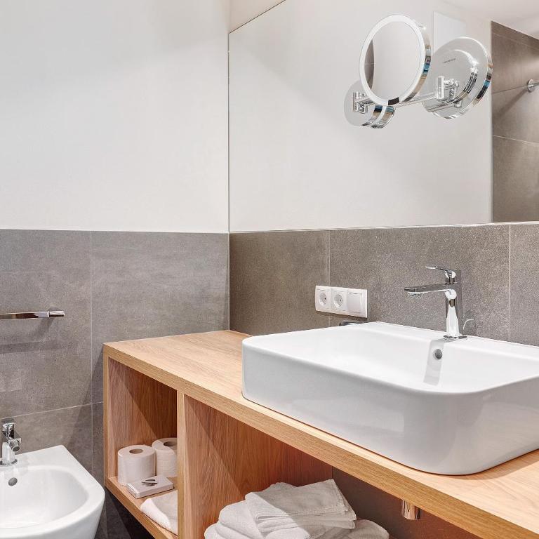Hotel Murrer 3S relax.nature.gusto - Dreibettzimmer mit Dusche - 7