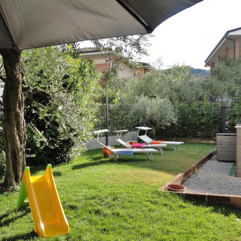 Villa Donne del Lago Valentina - Appartamento Deluxe con 2 Camere da Letto e Vista Giardino - 29