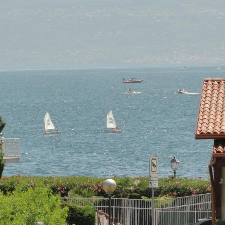 Villa Donne del Lago Valentina - Appartamento Deluxe con 2 Camere da Letto e Vista Giardino - 30