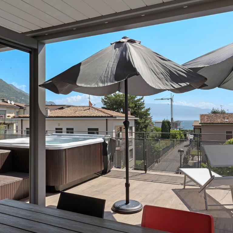 Villa Donne del Lago Valentina - Appartamento Deluxe con 2 Camere da Letto e Vista Giardino - 7