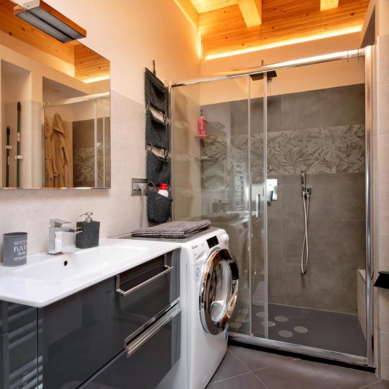 Relax and Happiness private Jacuzzi - Two-Bedroom House - 23