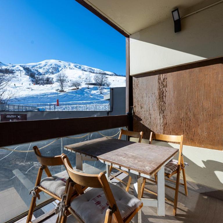 Le cosmos - Studio - Vue sur Montagne - 3