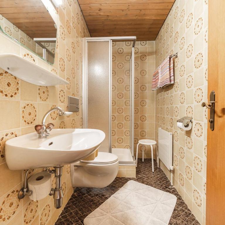 Ferienhaus Oberanger - Three-Bedroom Premium Apartment with Balcony - 9