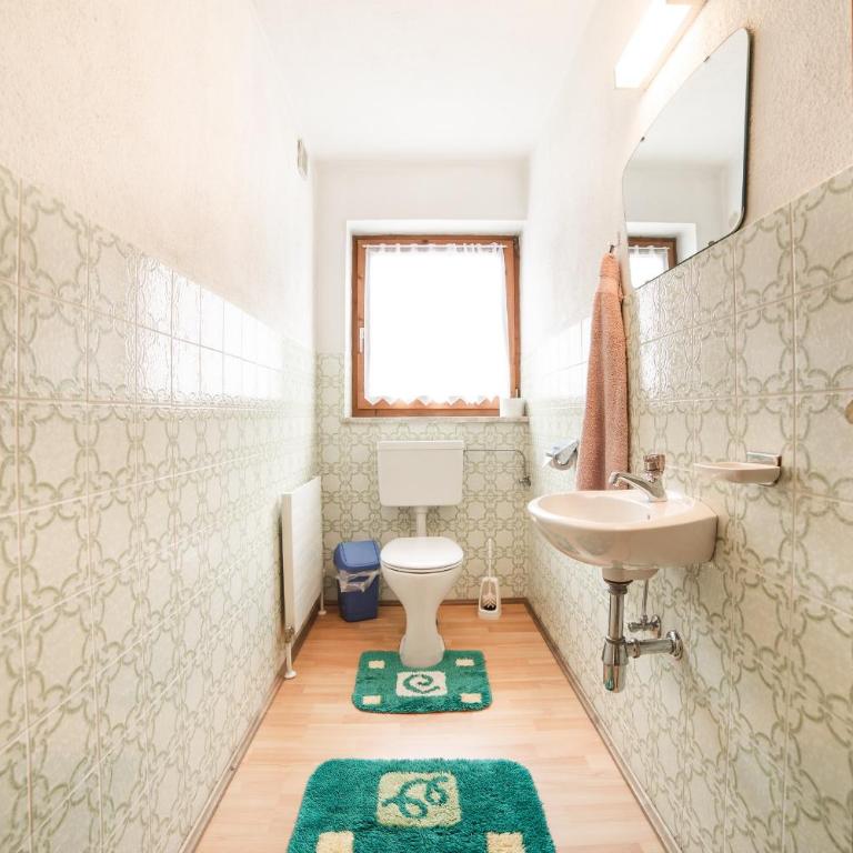 Ferienhaus Oberanger - Three-Bedroom Premium Apartment with Balcony - 8