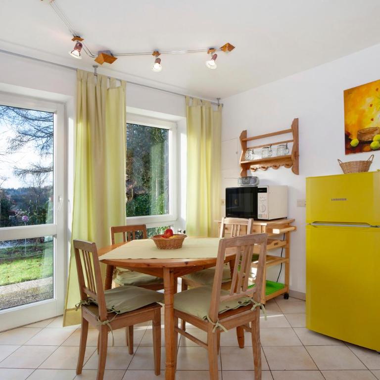 Ferienwohnung Schoeneberg - Deluxe-Apartment mit 2 Schlafzimmern und Gartenblick - 9