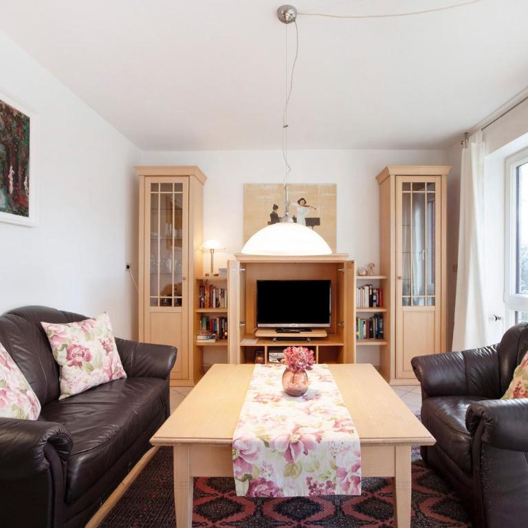 Ferienwohnung Schoeneberg - Deluxe-Apartment mit 2 Schlafzimmern und Gartenblick - 4