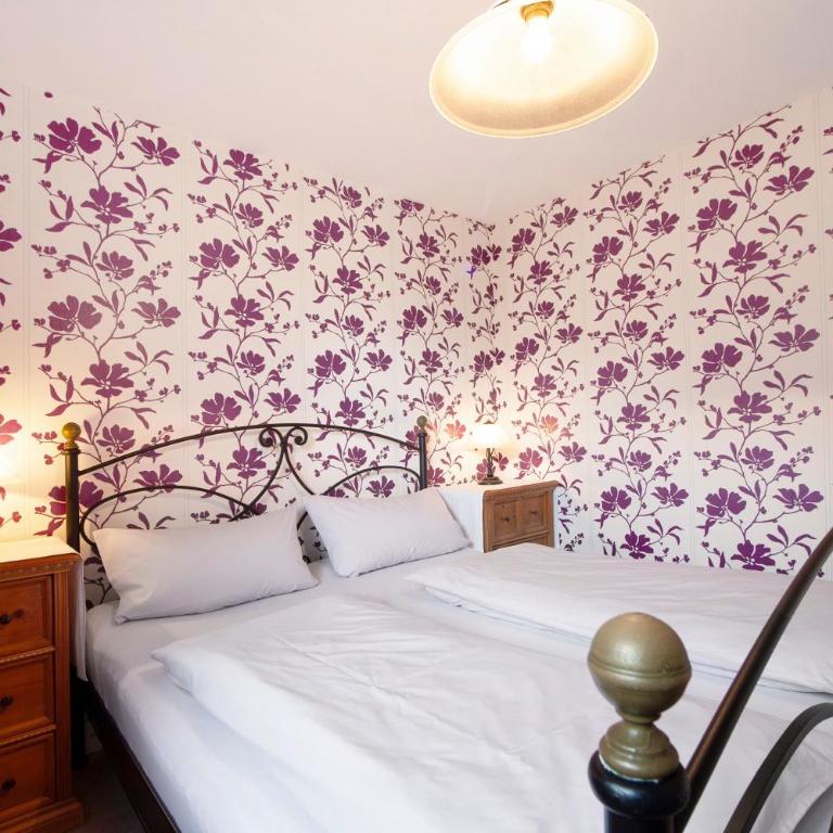 Ferienwohnung Schoeneberg - Deluxe-Apartment mit 2 Schlafzimmern und Gartenblick - 10