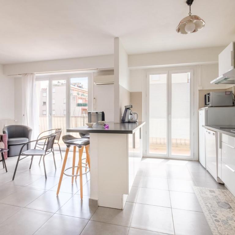 2 pièces proche plages Go011 - Appartement 1 Chambre Supérieur avec Balcon - 10