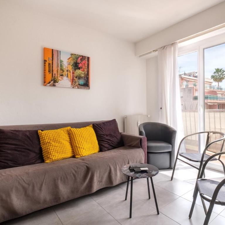 2 pièces proche plages Go011 - Appartement 1 Chambre Supérieur avec Balcon - 2