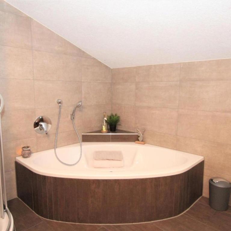 Apartment Melissa - Premium Apartment mit 3 Schlafzimmern und Balkon - 30