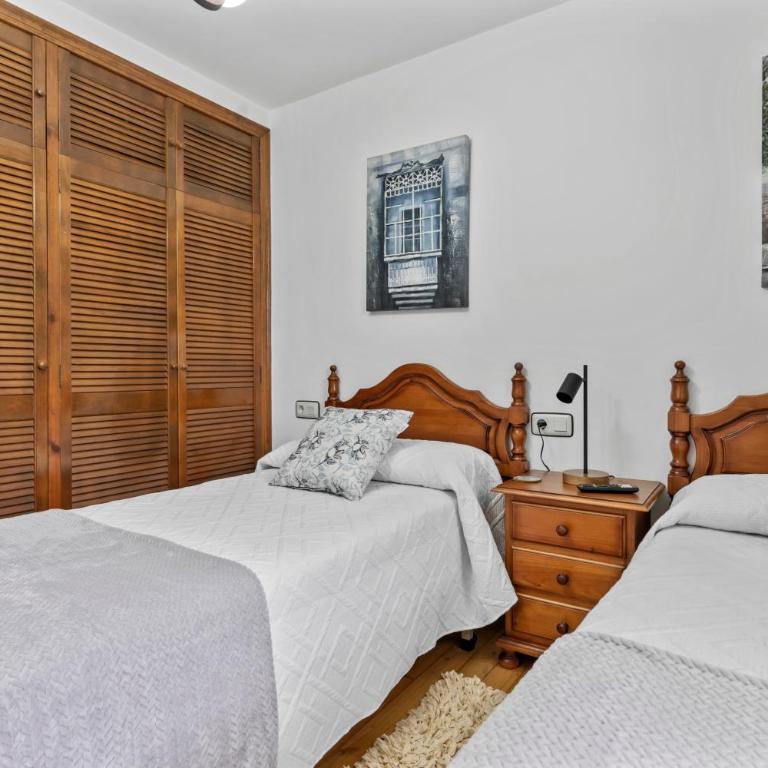 El Molin De Frieras - Three-Bedroom Premium Apartment with Balcony - 15