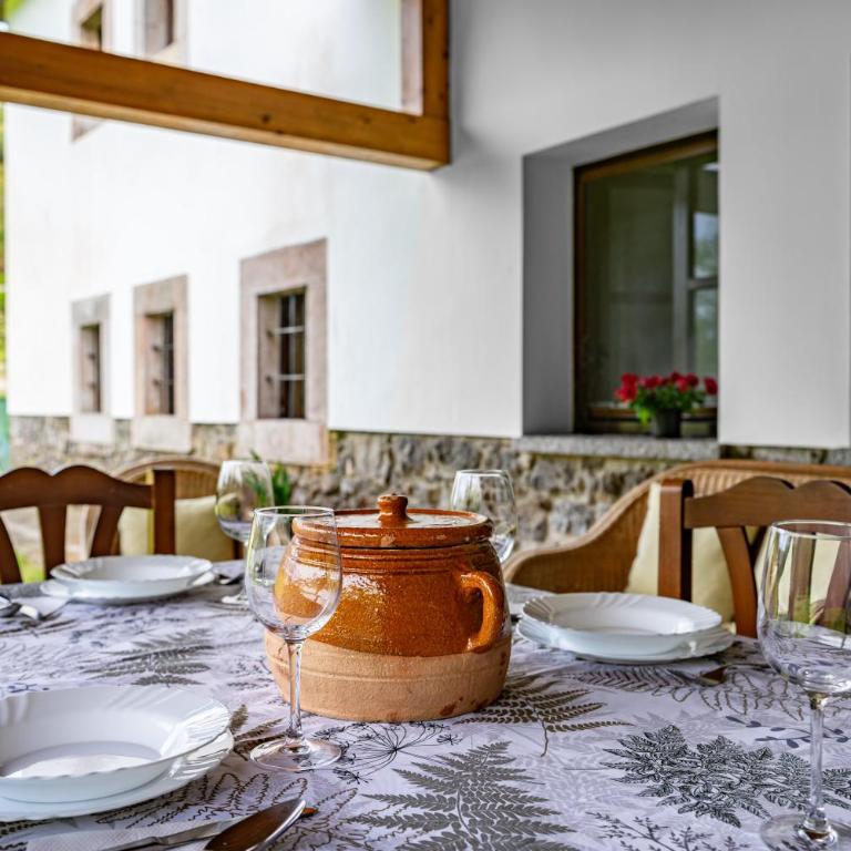 El Molin De Frieras - Three-Bedroom Premium Apartment with Balcony - 18