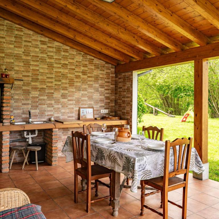 El Molin De Frieras - Three-Bedroom Premium Apartment with Balcony - 2