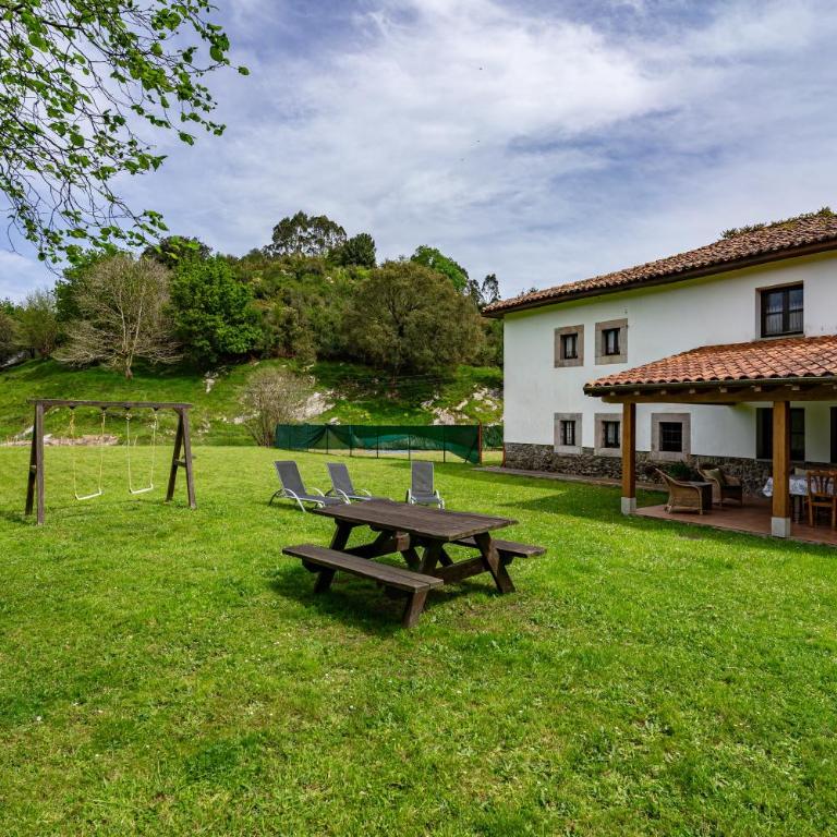 El Molin De Frieras - Three-Bedroom Premium Apartment with Balcony - 21