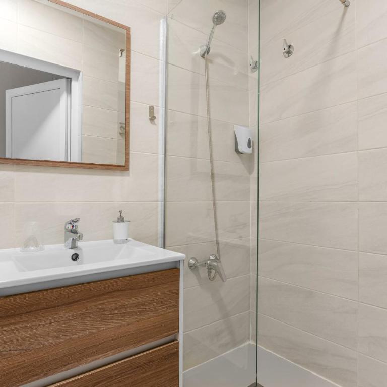 7A Hostal - Double Room - Disability Access - 8