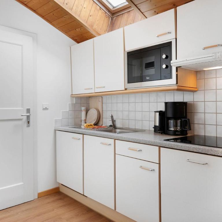 Unterdornerhof Algund - Superior One-Bedroom Apartment with Balcony - 12