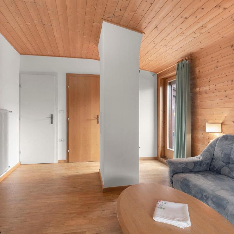 Unterdornerhof Algund - Superior One-Bedroom Apartment with Balcony - 1