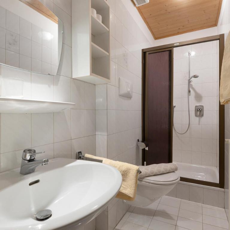 Unterdornerhof Algund - Superior One-Bedroom Apartment with Balcony - 17