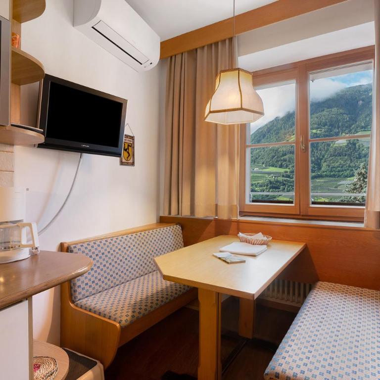 Unterdornerhof Algund - Superior One-Bedroom Apartment with Balcony - 5