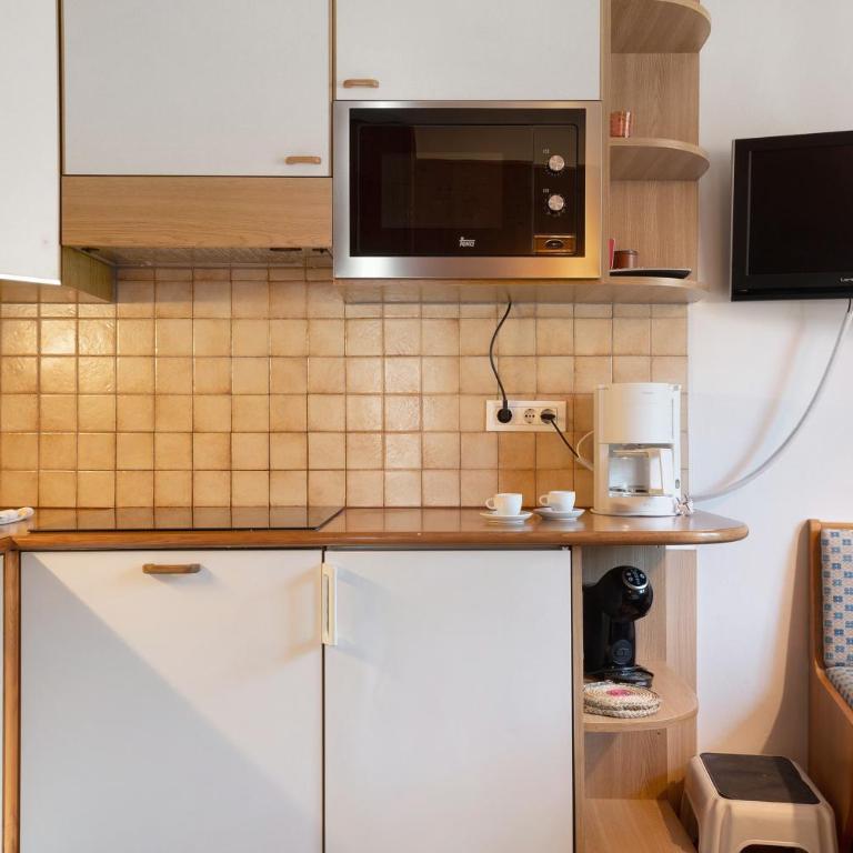 Unterdornerhof Algund - Superior One-Bedroom Apartment with Balcony - 9