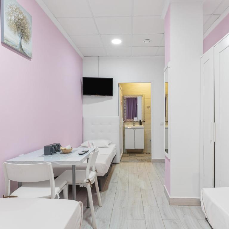 7A Hostal - Triple Room with Shower - 7