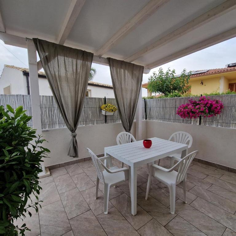 Casa vacanza i due ulivi - Appartamento Deluxe con 2 Camere da Letto e Vista Giardino - 3