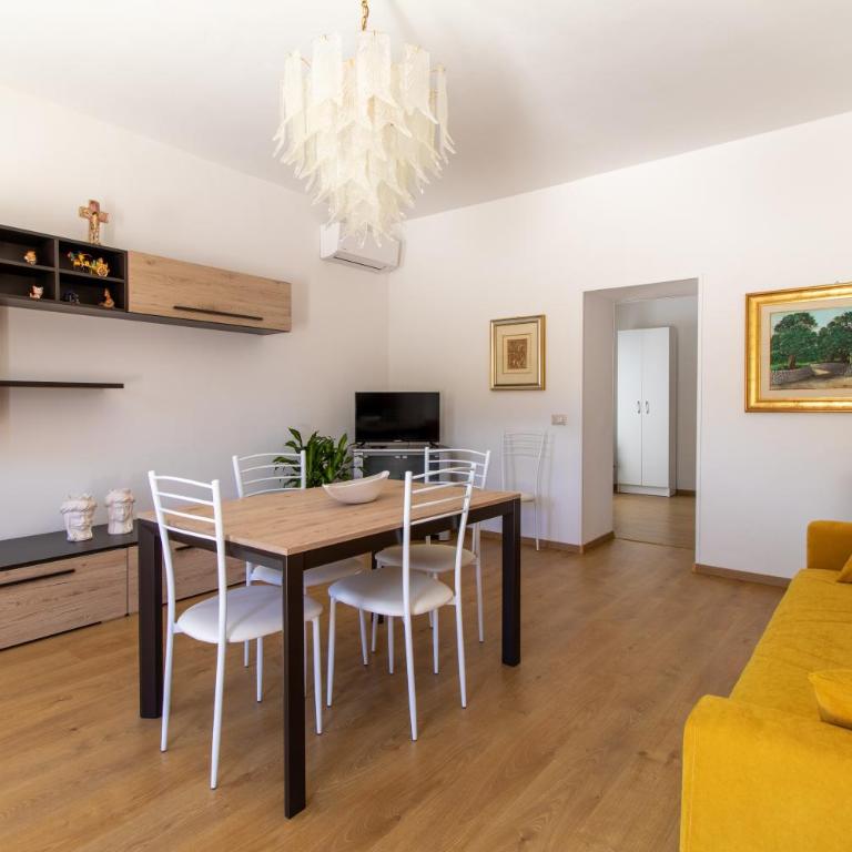 Casa vacanza i due ulivi - Appartamento Deluxe con 2 Camere da Letto e Vista Giardino - 6