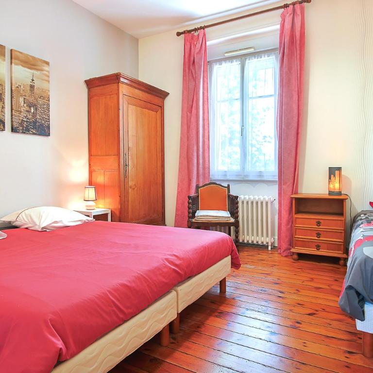 Villa Rosella - Three-Bedroom House - 14