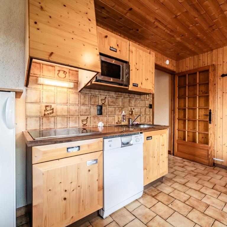 La Flèche d'Or - Chambre Quadruple avec Douche - 10