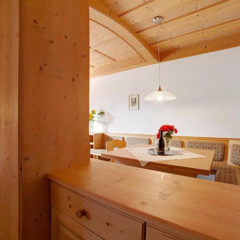 Obermoarhof Hönigspitze EG - One-Bedroom Apartment with Garden View - 8