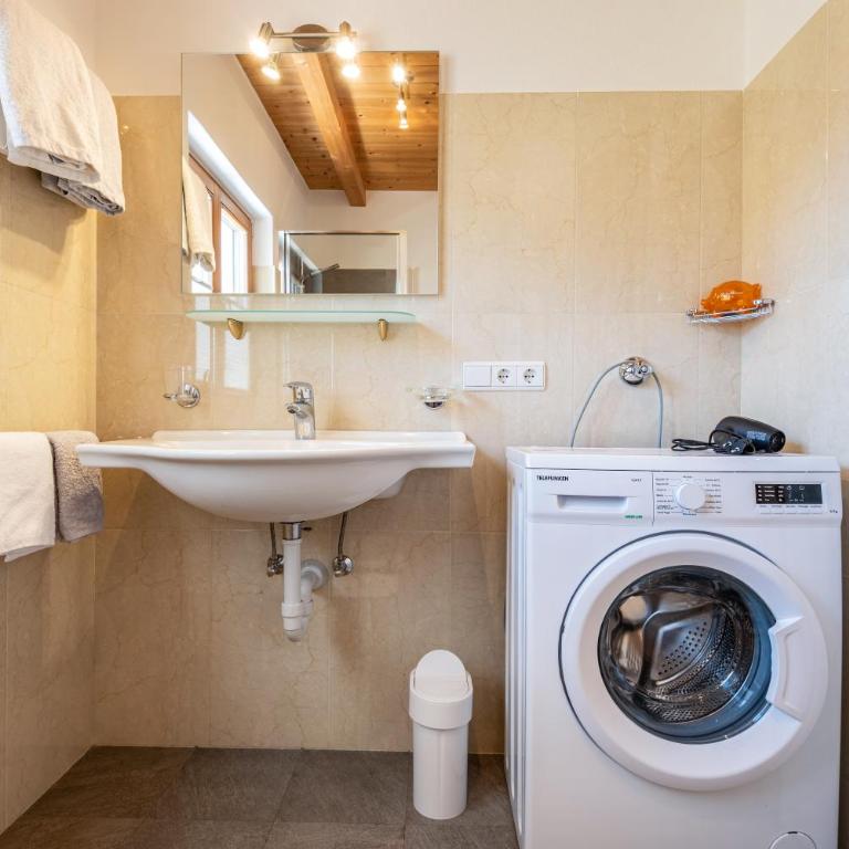 Thusnelda Apartment C - Appartamento Deluxe con 2 Camere da Letto e Vista Giardino - 11