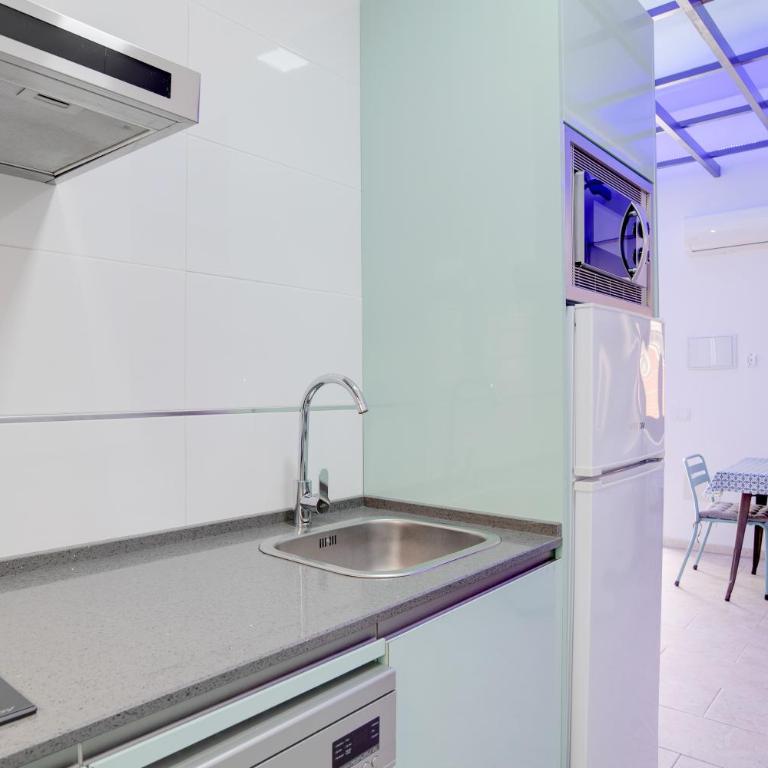 Apartamentos Bellamar - Estudio Superior - 11