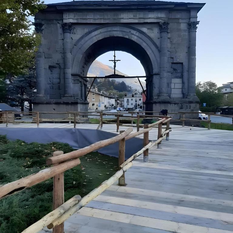 Le Bourg 61 - Aosta Centro - Appartamento Superior con Vista Città - 25