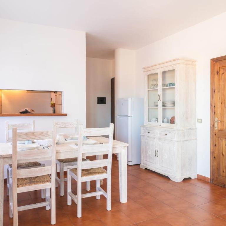 Trilocale Vista Mare - Gallura 80 - Appartamento Deluxe con 2 Camere da Letto e Vista Oceano - 8