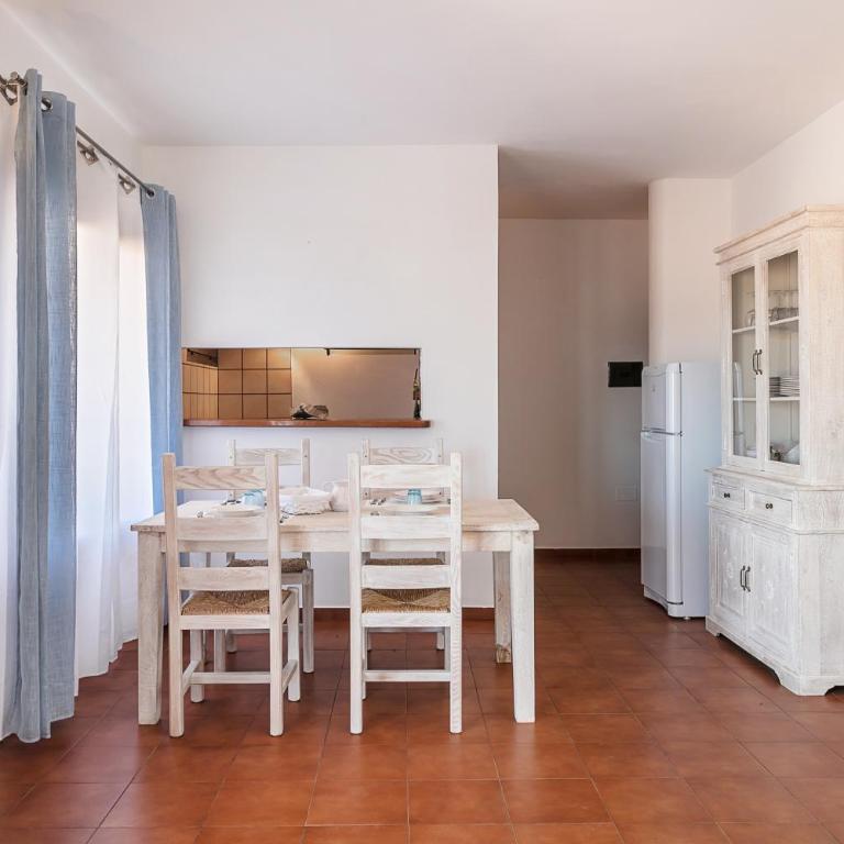 Trilocale Vista Mare - Gallura 80 - Appartamento Deluxe con 2 Camere da Letto e Vista Oceano - 6