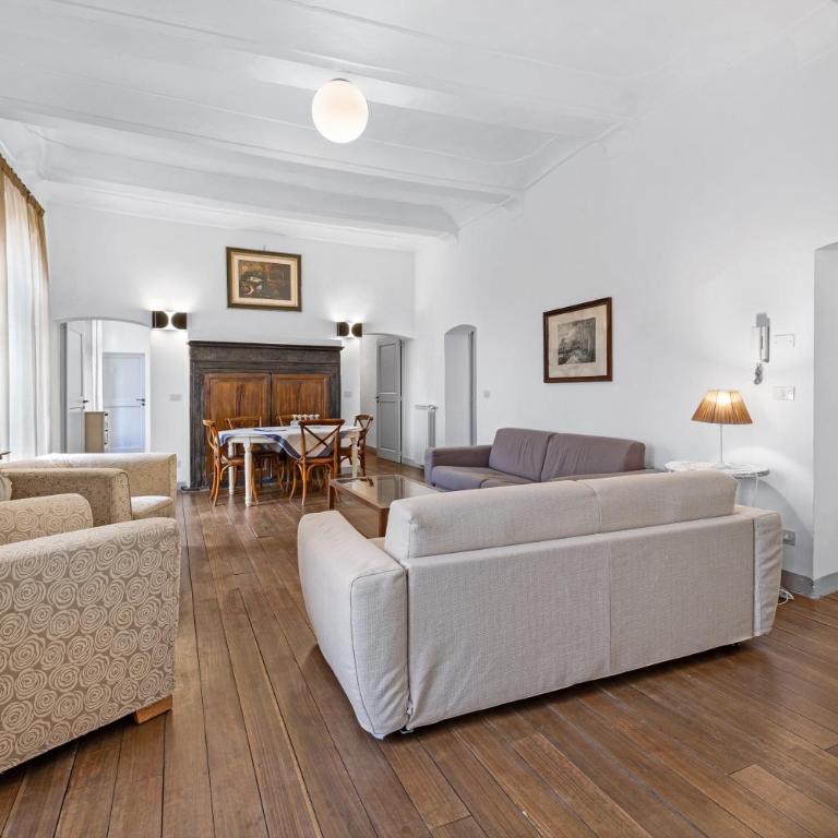 Quadrilocale Camelot - Appartamento Premium con 3 Camere da Letto e Balcone - 19
