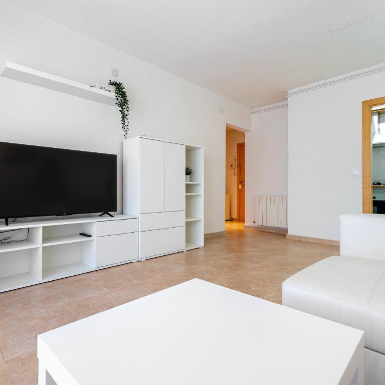 Center Beach Calafell - Apartamento Superior de 1 dormitorio con balcón - 4
