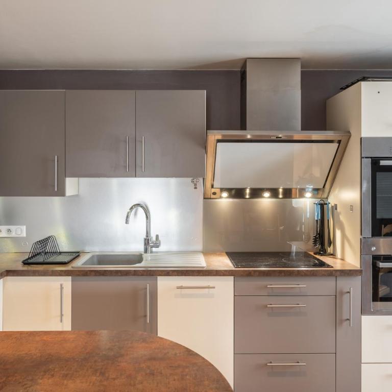 Loft Cosy au coeur du village - Two-Bedroom Apartment with Mountain View - 7