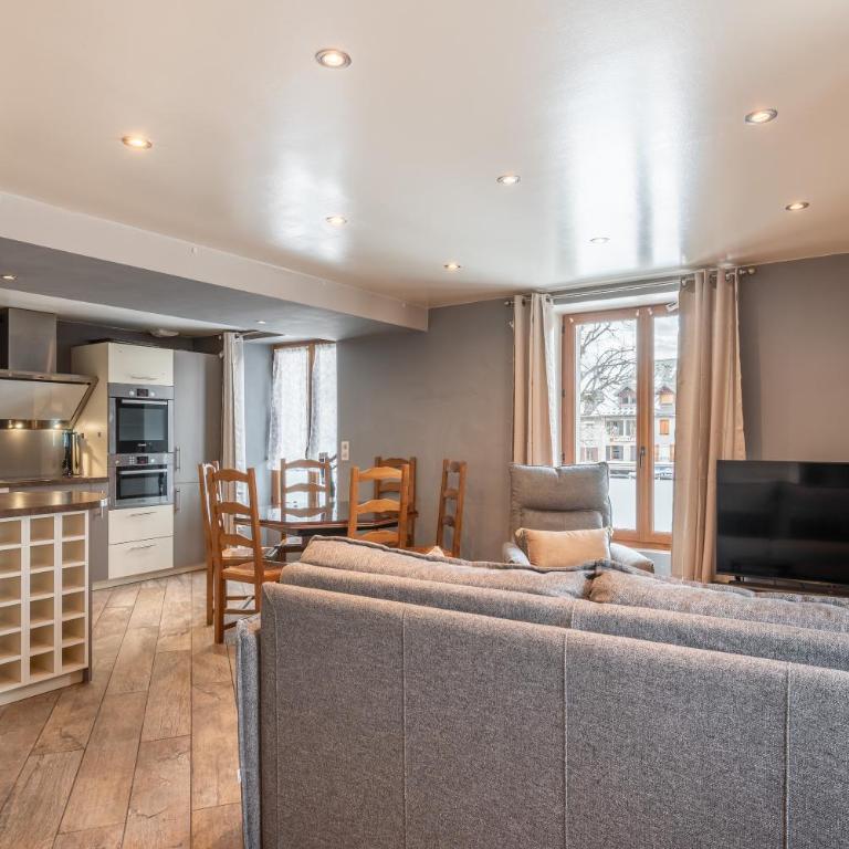 Loft Cosy au coeur du village - Two-Bedroom Apartment with Mountain View - 20