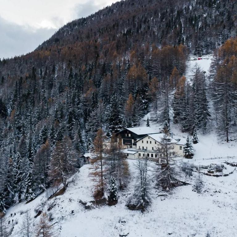 Waldhotel Fletschhorn Private Whole Hotel in Saas-Fee 360 Alpine Views & Sauna - Chalet - 65