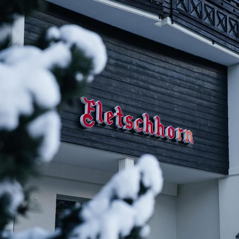 Waldhotel Fletschhorn Private Whole Hotel in Saas-Fee 360 Alpine Views & Sauna - Chalet - 86