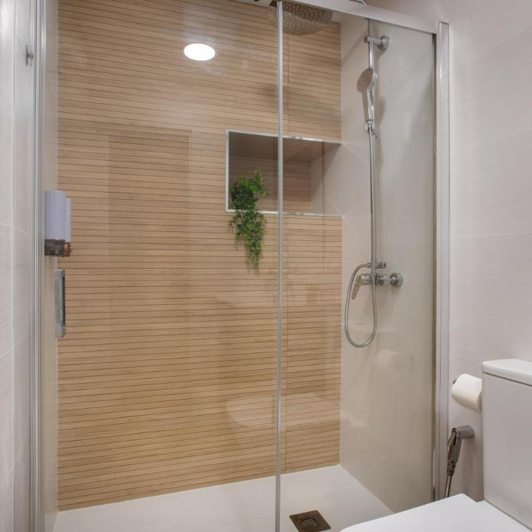 La Mejor Ubicacion Con Parking - Apartamento Deluxe de 2 dormitorios con balcón - 13