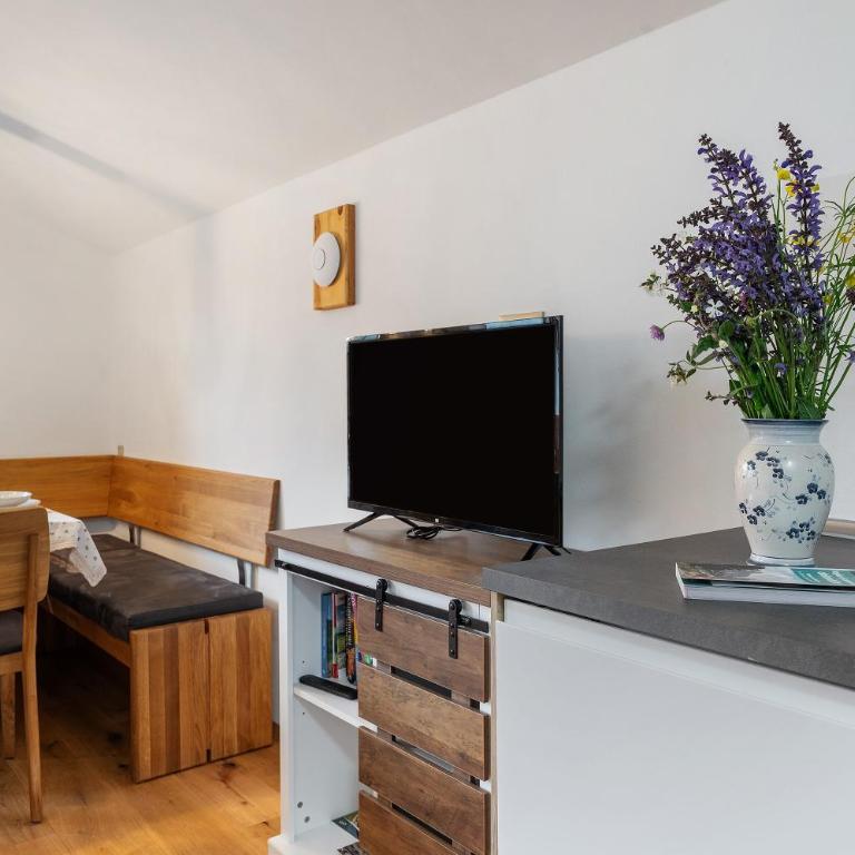 Ferienhaus Leitner - Appartamento Deluxe con 2 Camere da Letto e Vista Giardino - 12