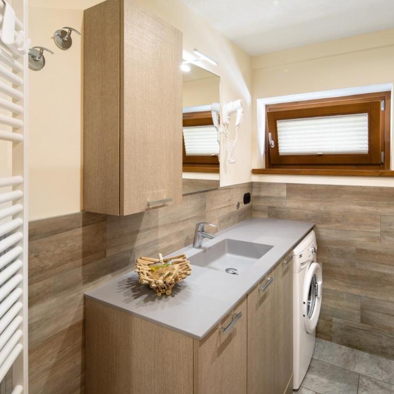 Chalet Lamada - Two-Bedroom Deluxe Apartment with Balcony - 18