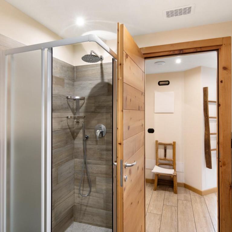 Chalet Lamada - Two-Bedroom Deluxe Apartment with Balcony - 19