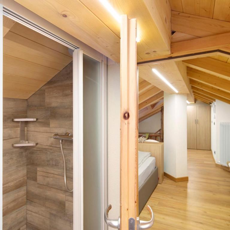 Chalet Lamada - Two-Bedroom Deluxe Apartment with Balcony - 12