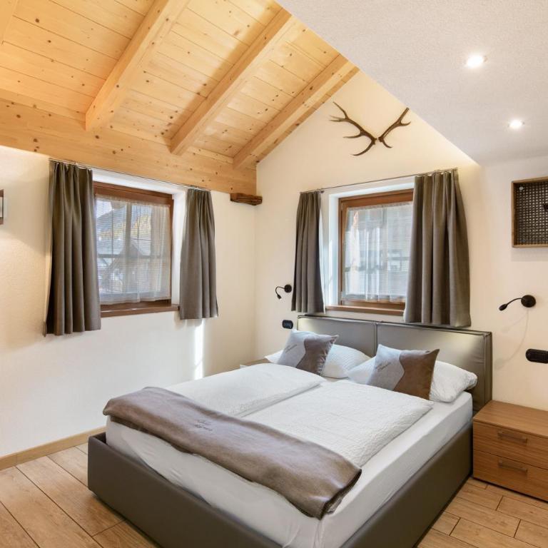 Chalet Lamada - Two-Bedroom Deluxe Apartment with Balcony - 1