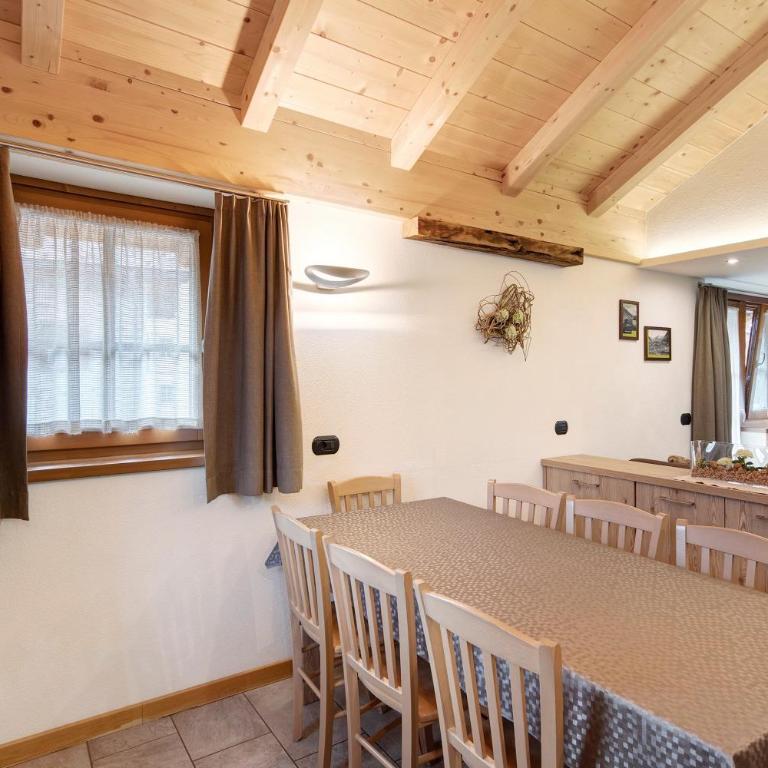 Chalet Lamada - Two-Bedroom Deluxe Apartment with Balcony - 6