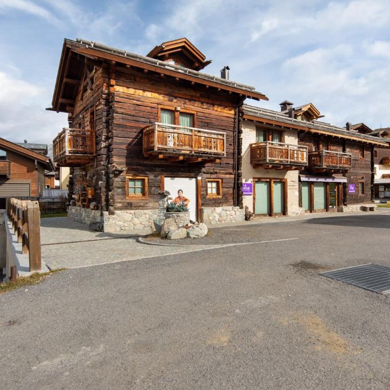 Chalet Lamada - Two-Bedroom Deluxe Apartment with Balcony - 27