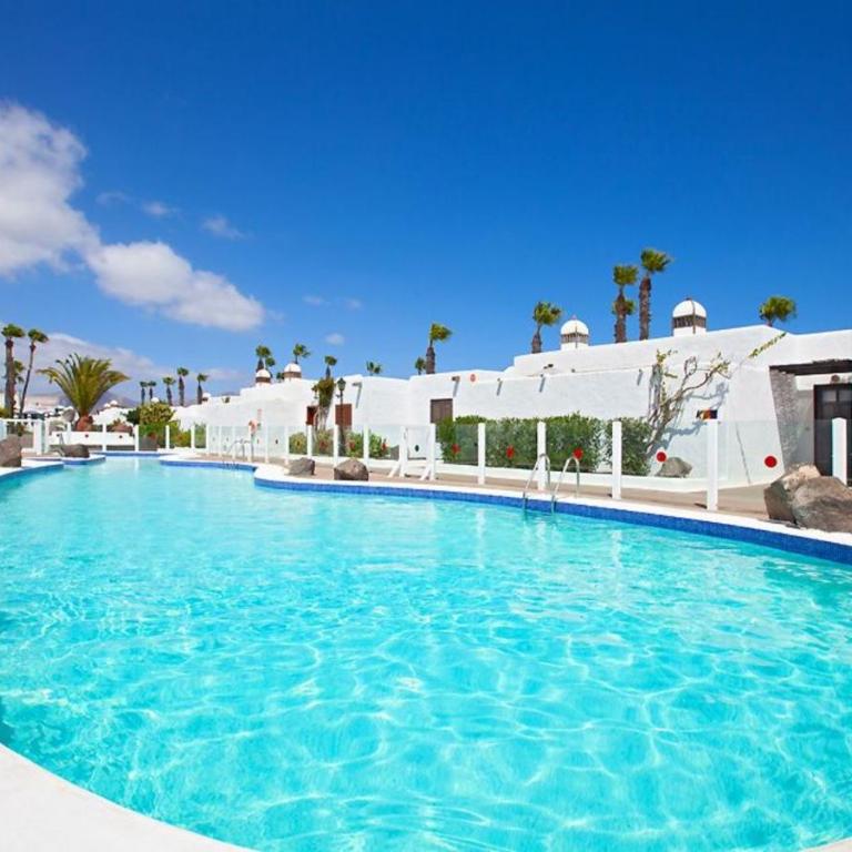 Puerto Chico V - Two-Bedroom Deluxe Apartment with Ocean View - 2
